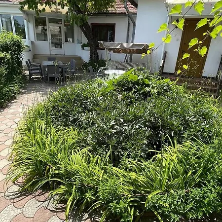 House In Arcadia *